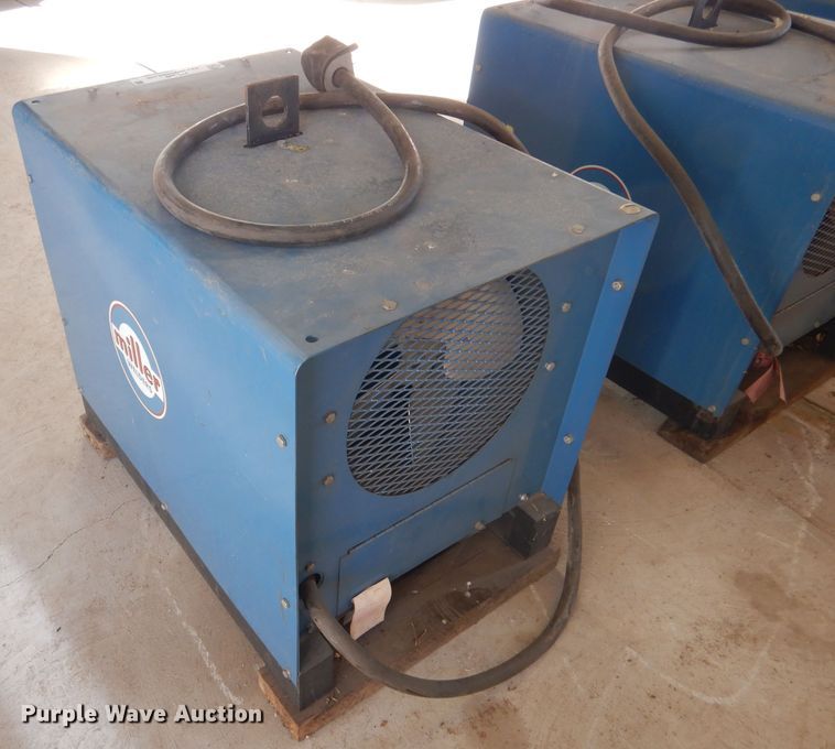image for item IV9960 (3) Miller welders