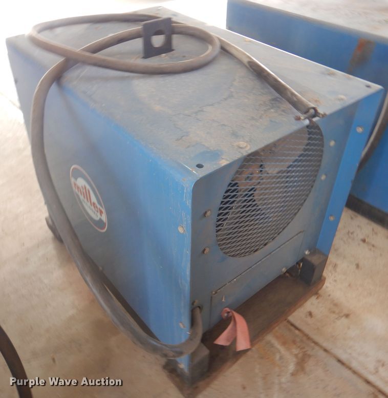image for item IV9960 (3) Miller welders