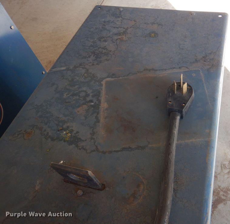 image for item IV9960 (3) Miller welders