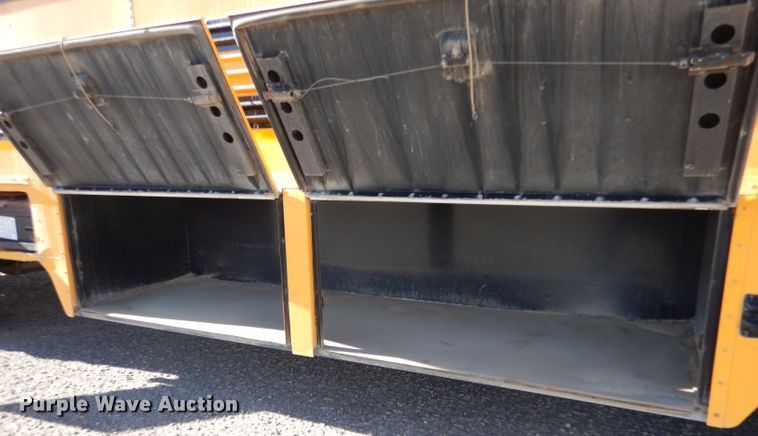 image for item IV9961 1998 Blue Bird TC2000  school bus