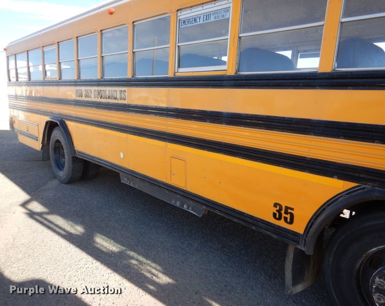 image for item IV9961 1998 Blue Bird TC2000  school bus