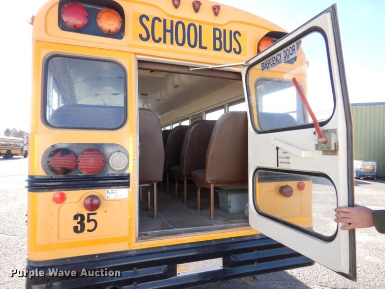 image for item IV9961 1998 Blue Bird TC2000  school bus