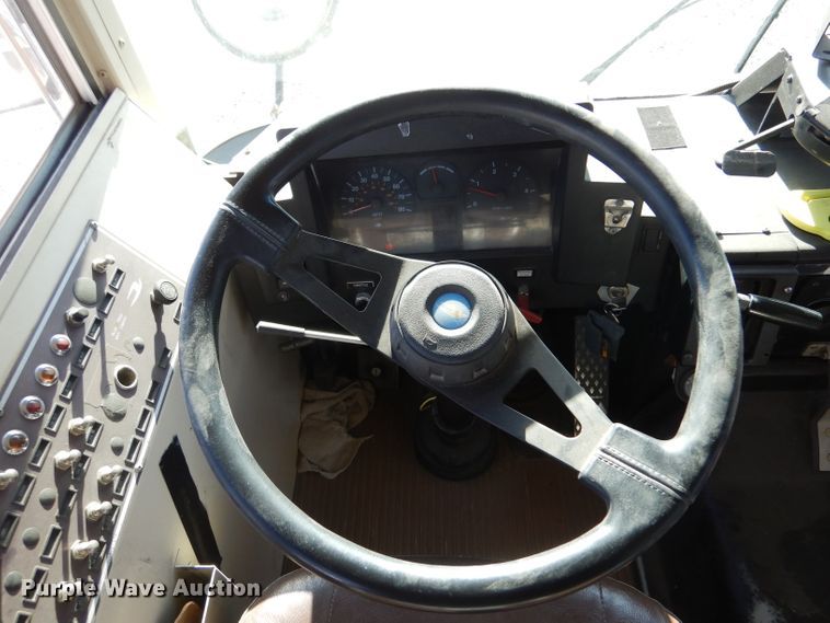 image for item IV9961 1998 Blue Bird TC2000  school bus