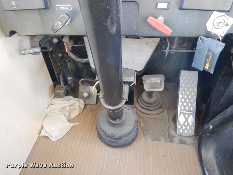 image for item IV9961 1998 Blue Bird TC2000  school bus