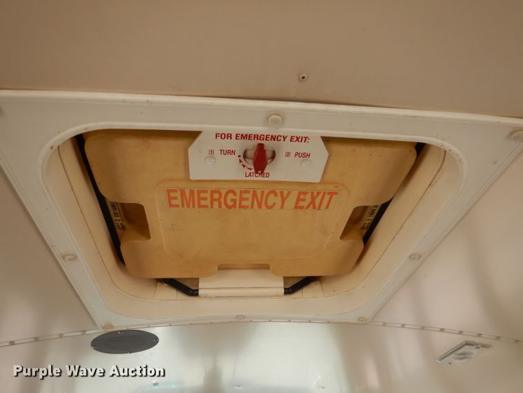 image for item IV9961 1998 Blue Bird TC2000  school bus