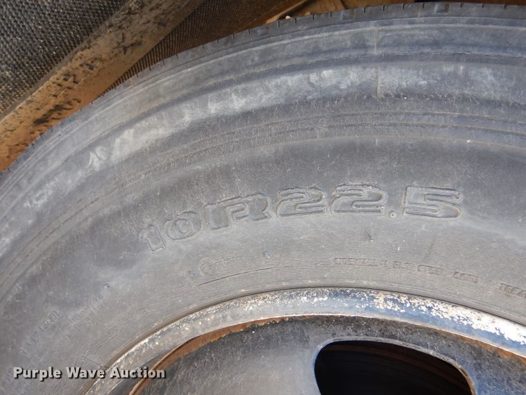 image for item IV9961 1998 Blue Bird TC2000  school bus