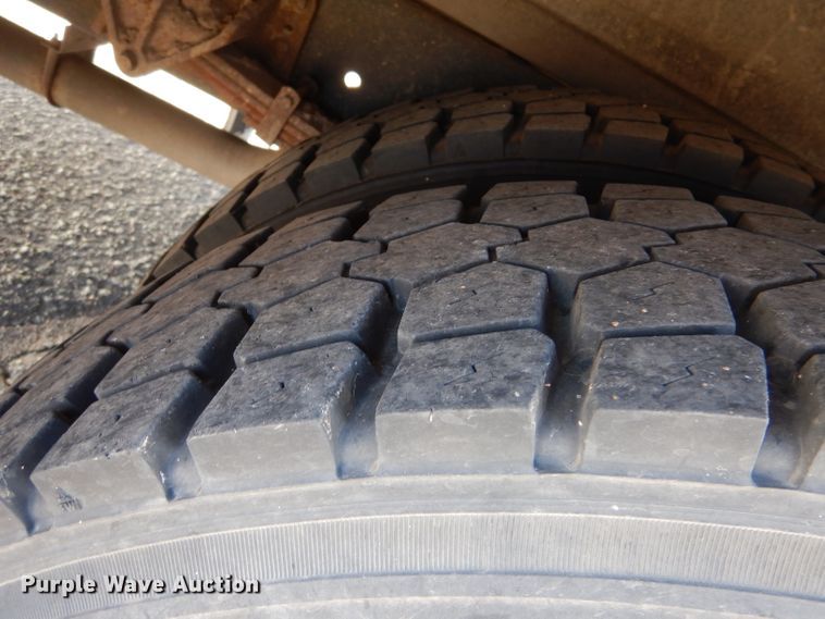 image for item IV9961 1998 Blue Bird TC2000  school bus