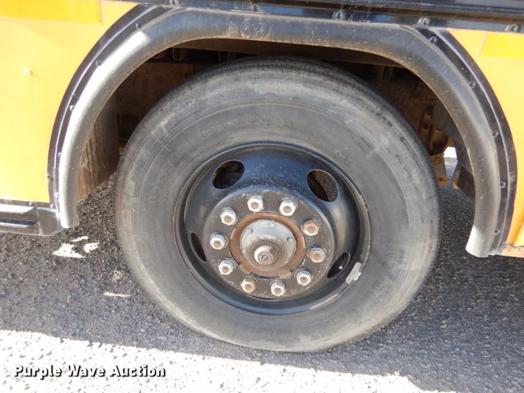 image for item IV9961 1998 Blue Bird TC2000  school bus