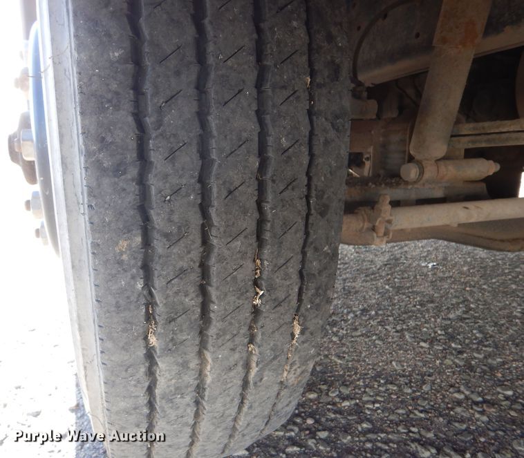 image for item IV9961 1998 Blue Bird TC2000  school bus