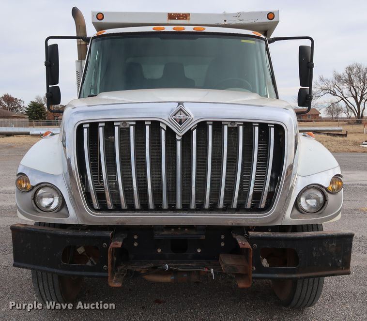 image for item IY9051 2008 International WorkStar 7300  dump truck