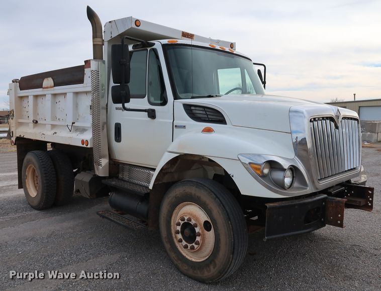 image for item IY9051 2008 International WorkStar 7300  dump truck