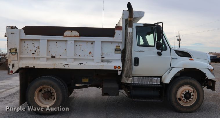 image for item IY9051 2008 International WorkStar 7300  dump truck