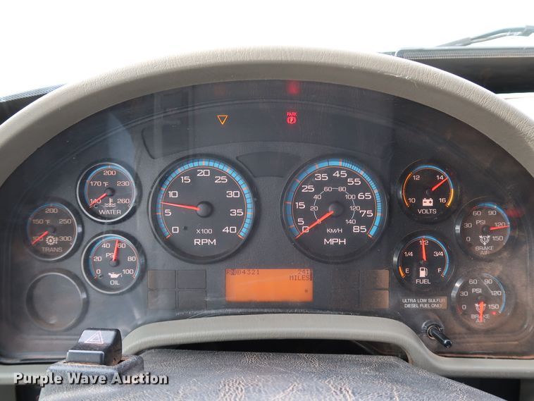 image for item IY9051 2008 International WorkStar 7300  dump truck