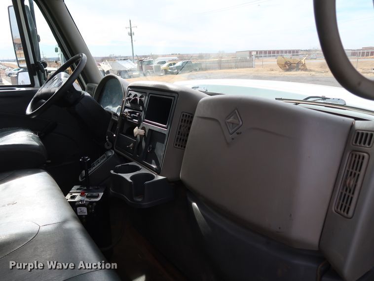 image for item IY9051 2008 International WorkStar 7300  dump truck