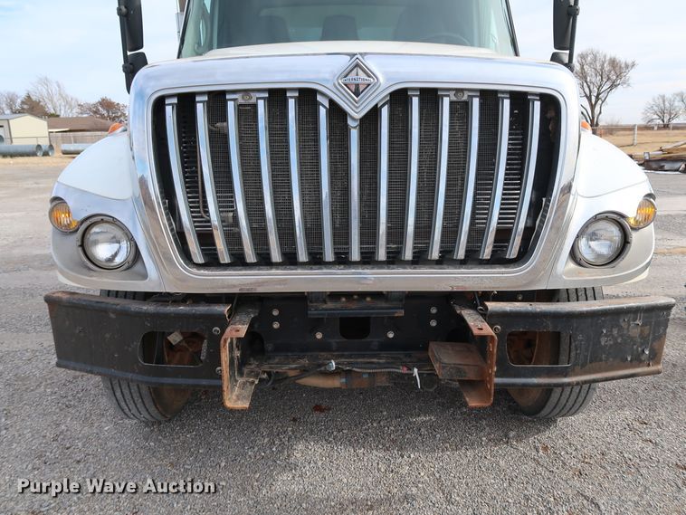 image for item IY9051 2008 International WorkStar 7300  dump truck