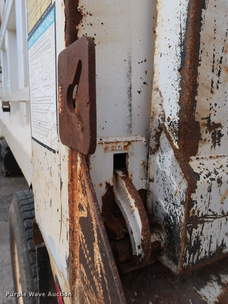 image for item IY9051 2008 International WorkStar 7300  dump truck