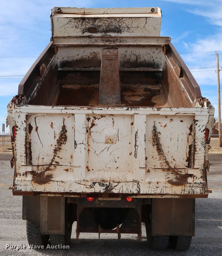 image for item IY9051 2008 International WorkStar 7300  dump truck