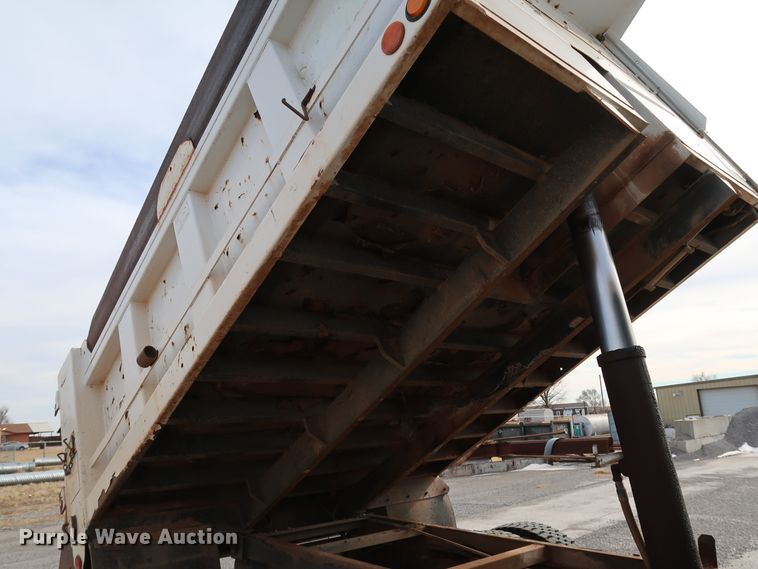 image for item IY9051 2008 International WorkStar 7300  dump truck