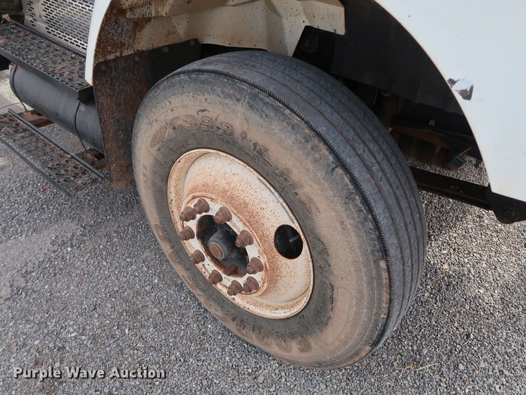 image for item IY9051 2008 International WorkStar 7300  dump truck