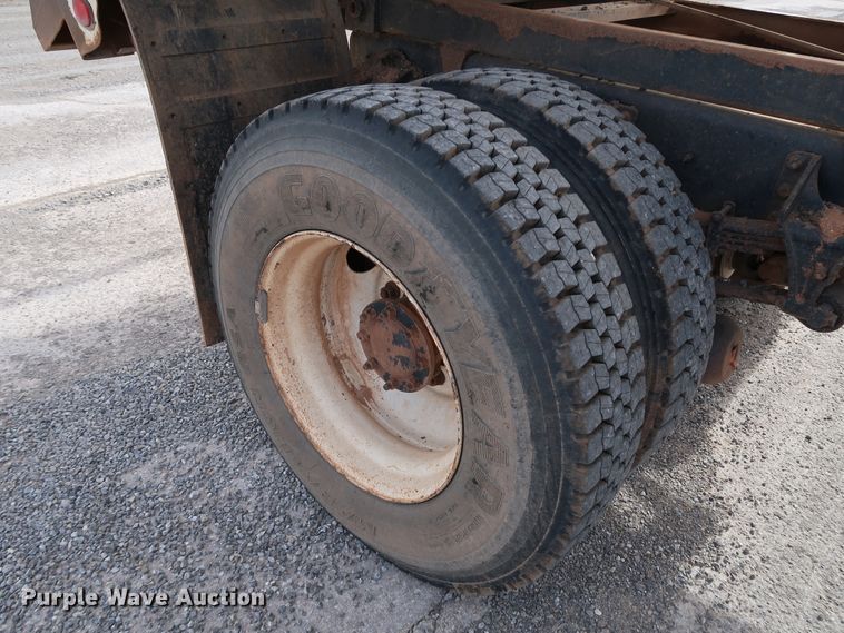 image for item IY9051 2008 International WorkStar 7300  dump truck