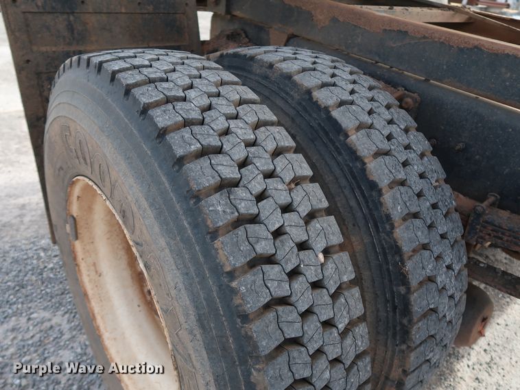 image for item IY9051 2008 International WorkStar 7300  dump truck