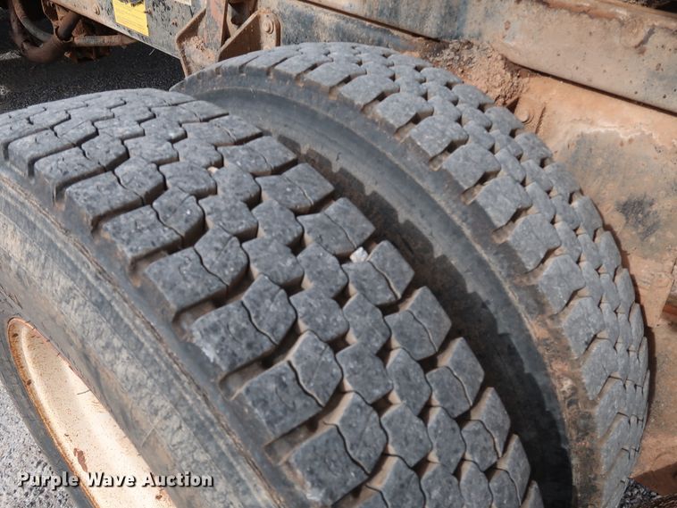 image for item IY9051 2008 International WorkStar 7300  dump truck