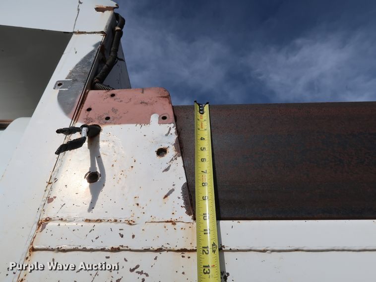 image for item IY9051 2008 International WorkStar 7300  dump truck