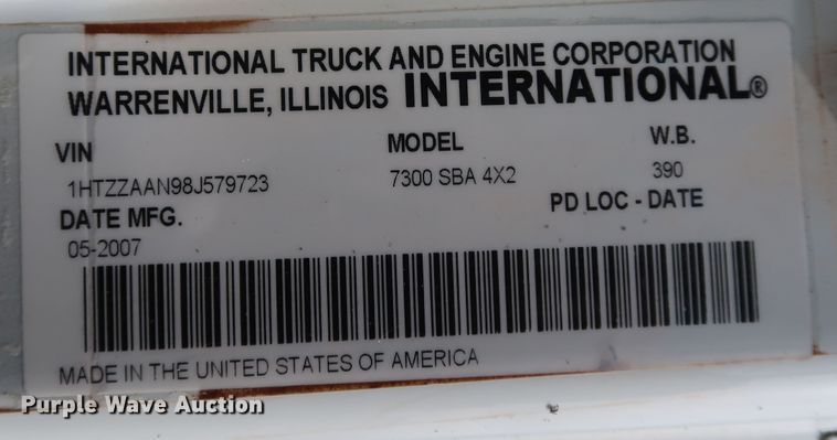 image for item IY9051 2008 International WorkStar 7300  dump truck