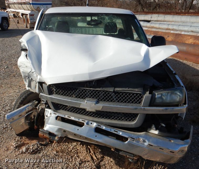 image for item JD9524 2004 Chevrolet Silverado 1500  pickup truck