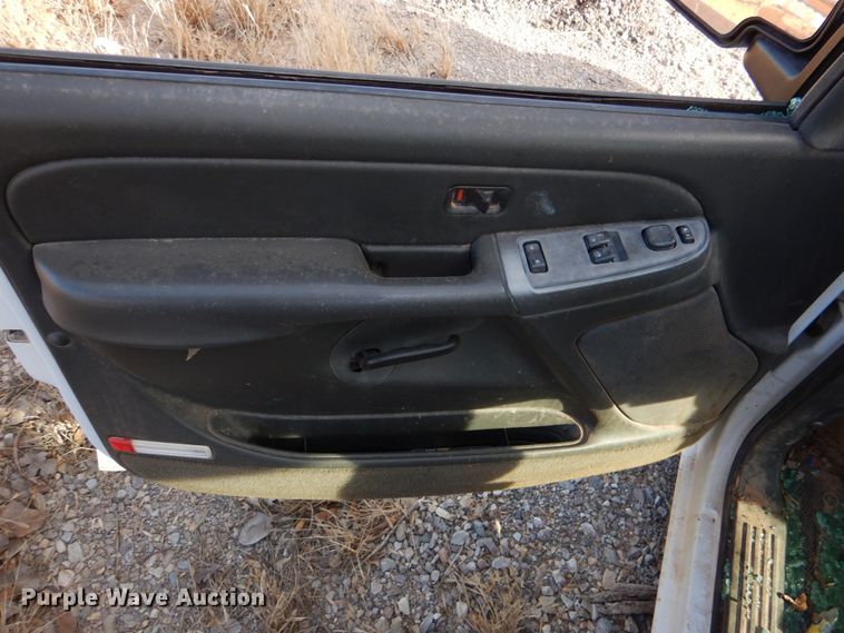 image for item JD9524 2004 Chevrolet Silverado 1500  pickup truck