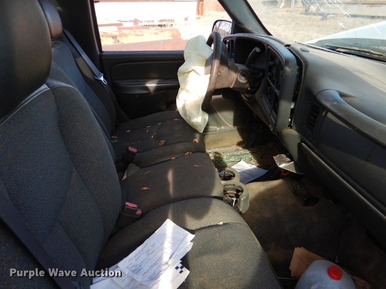 image for item JD9524 2004 Chevrolet Silverado 1500  pickup truck