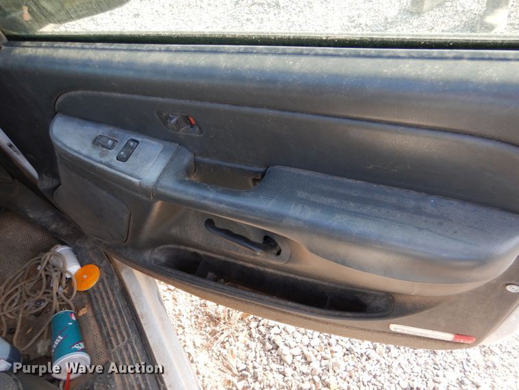 image for item JD9524 2004 Chevrolet Silverado 1500  pickup truck