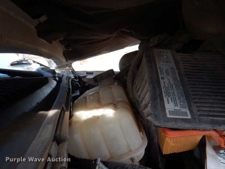 image for item JD9524 2004 Chevrolet Silverado 1500  pickup truck