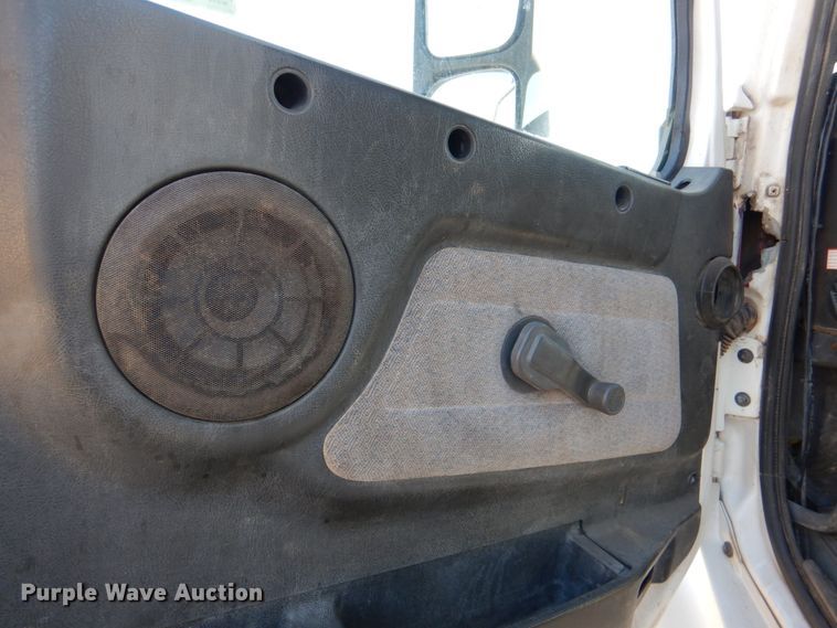 image for item JD9527 2000 Volvo VN  water truck