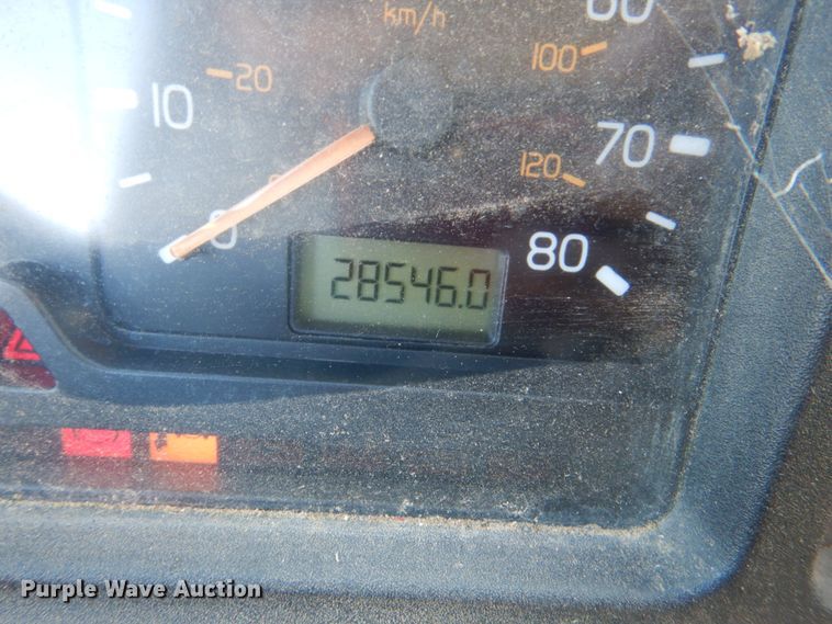 image for item JD9527 2000 Volvo VN  water truck