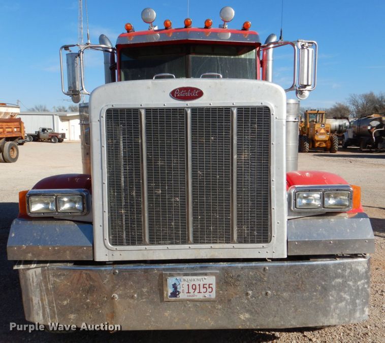 image for item JD9528 2006 Peterbilt 379  semi truck