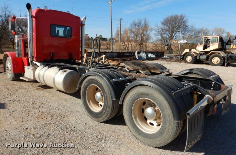 image for item JD9528 2006 Peterbilt 379  semi truck