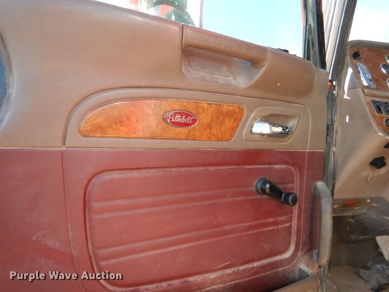 image for item JD9528 2006 Peterbilt 379  semi truck