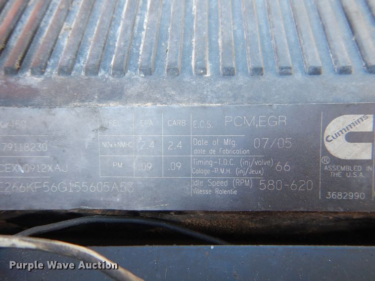 image for item JD9528 2006 Peterbilt 379  semi truck