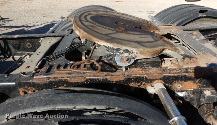 image for item JD9528 2006 Peterbilt 379  semi truck