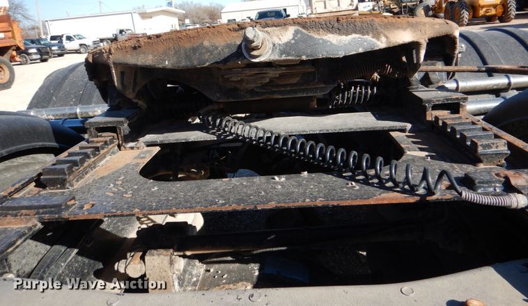 image for item JD9528 2006 Peterbilt 379  semi truck