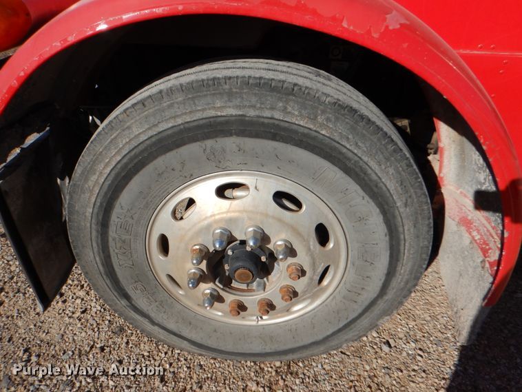 image for item JD9528 2006 Peterbilt 379  semi truck