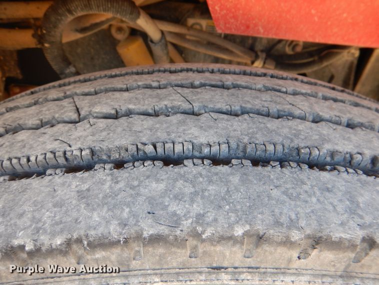 image for item JD9528 2006 Peterbilt 379  semi truck