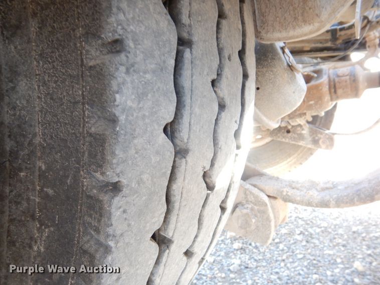 image for item JD9528 2006 Peterbilt 379  semi truck