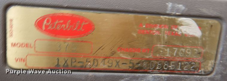 image for item JD9528 2006 Peterbilt 379  semi truck