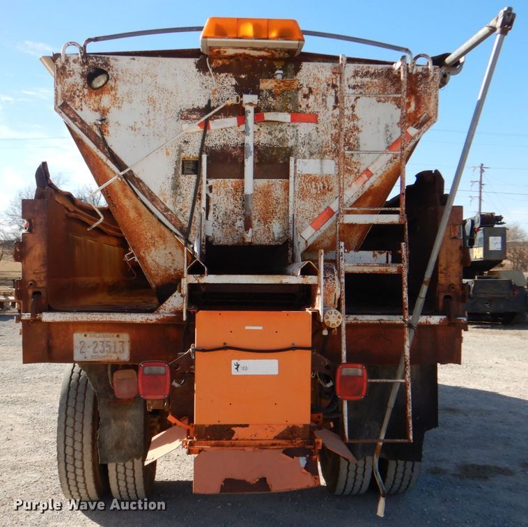 image for item JD9529 1990 International 4900  dump truck