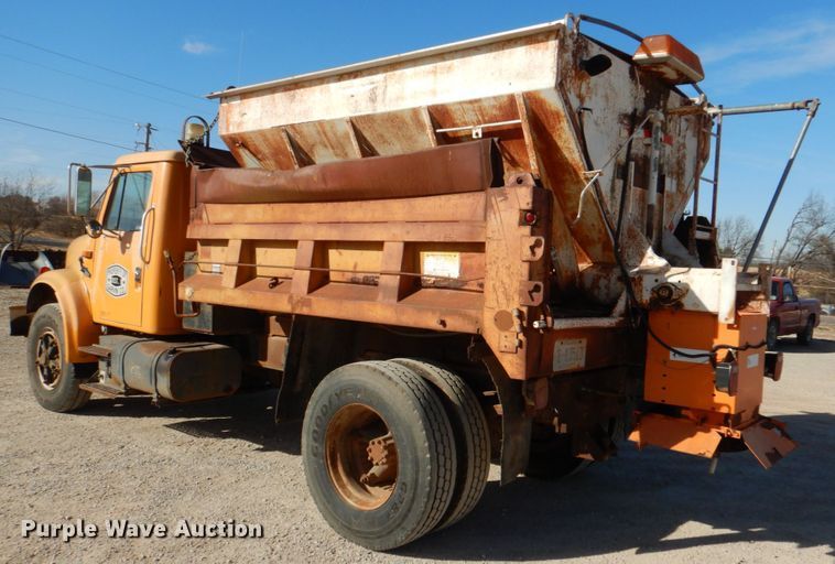 image for item JD9529 1990 International 4900  dump truck