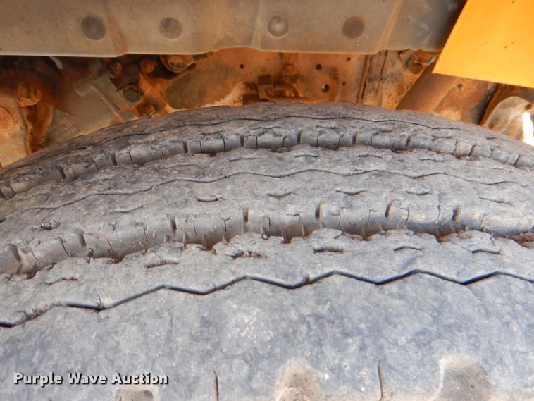 image for item JD9529 1990 International 4900  dump truck