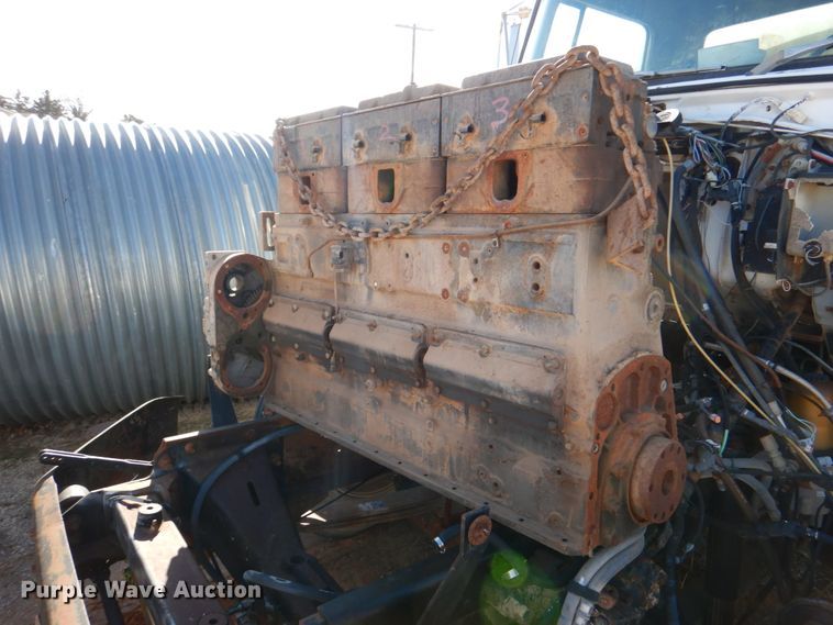 image for item JD9531 1993 Ford LTL9000  water truck