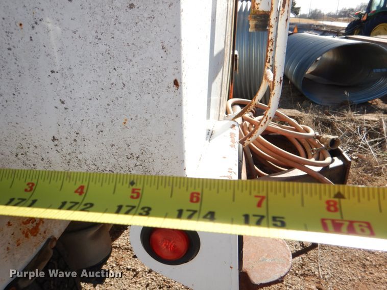 image for item JD9531 1993 Ford LTL9000  water truck